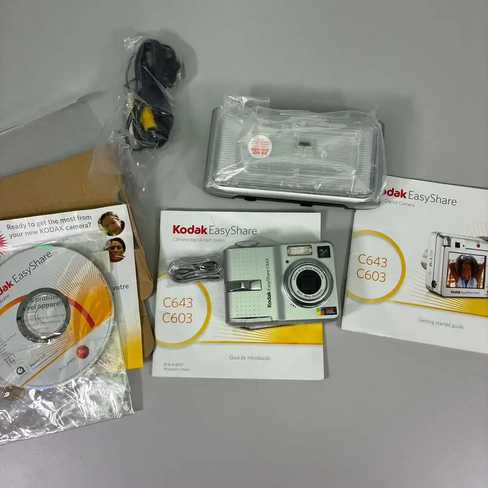 Kodak EasyShare C643 Digital Camera Bundle